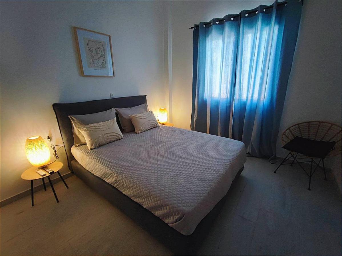 Deep Blue Apartment Agioi Apostoloi  Bagian luar foto